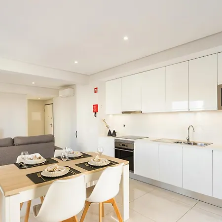 Bright 2br In Da Rocha - 5 Minutes To *