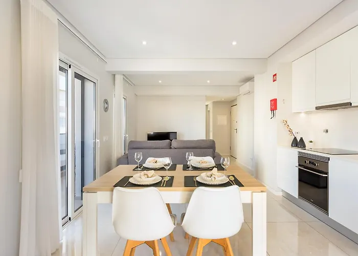 Bright 2br In Da Rocha - 5 Minutes To