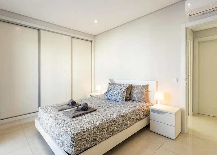 Bright 2br In Da Rocha - 5 Minutes To