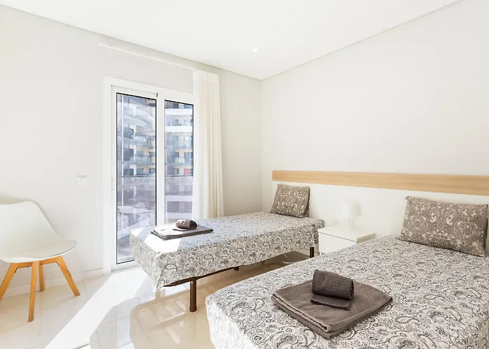 Bright 2br In Da Rocha - 5 Minutes To Appartement *